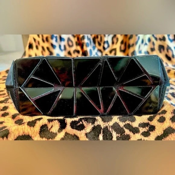 Emilio Pepe Italy Geometric Crossbody To Wristlet To Clutch - In One - Picture 4 of 5